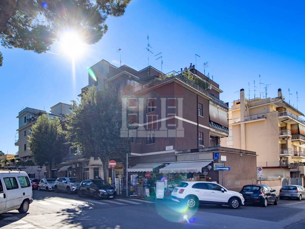 appartamento in vendita a Roma in zona Monte Sacro/Talenti