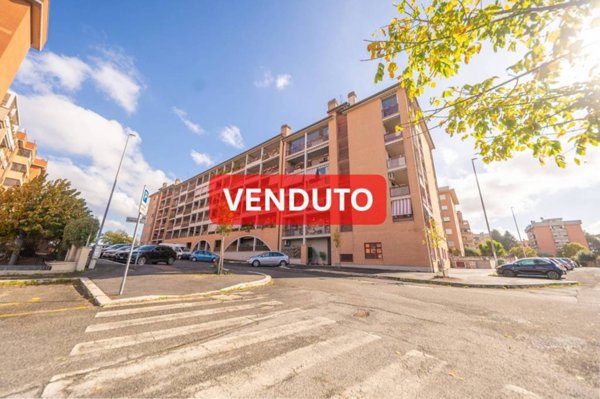 appartamento in vendita a Roma in zona Cinecittà