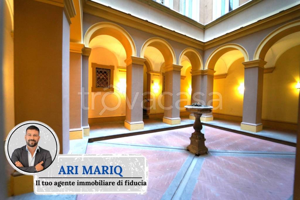 appartamento in vendita a Roma in zona Trevi-Colonna