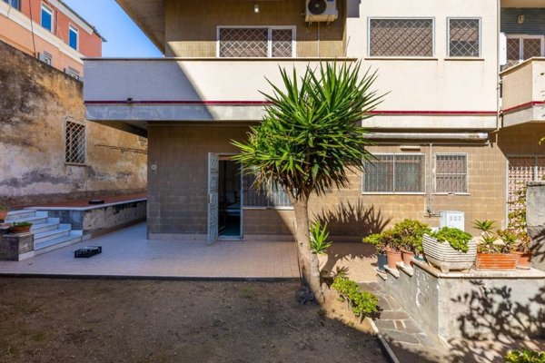 appartamento in vendita a Roma in zona Ostia