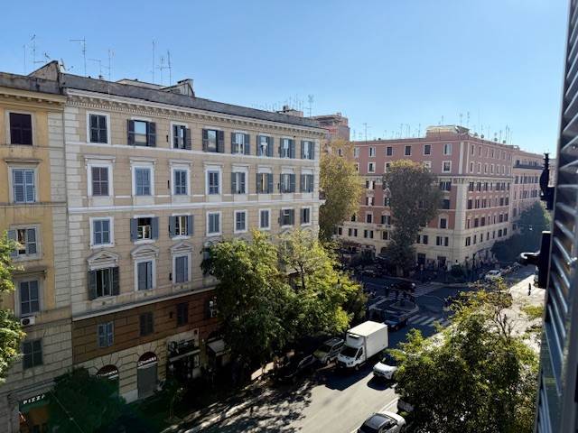 appartamento in vendita a Roma in zona Rione Prati