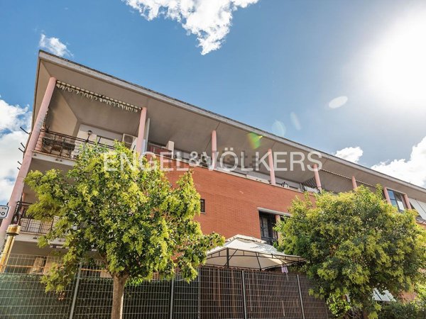 appartamento in vendita a Roma in zona Tor Bella Monaca