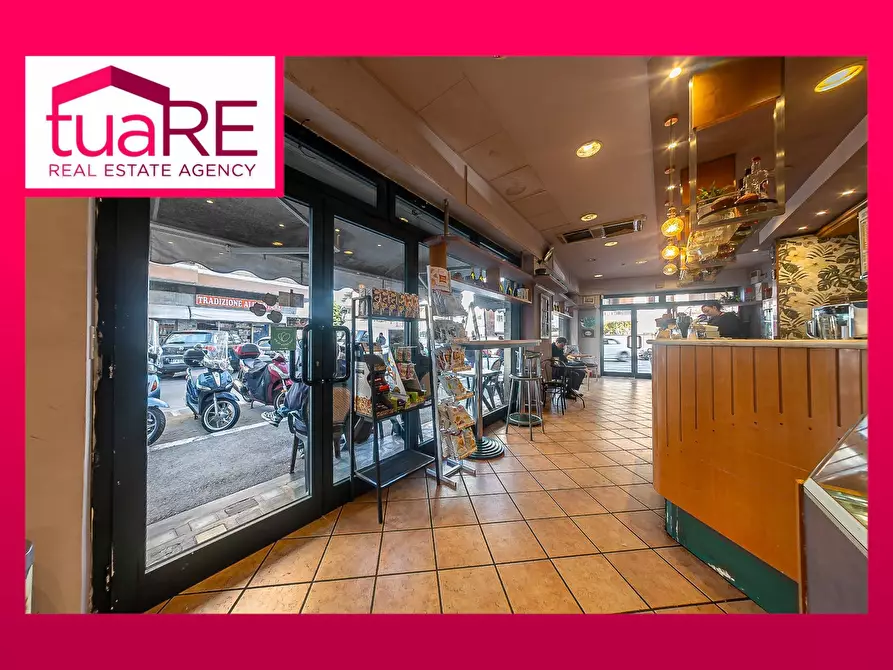 locale commerciale in vendita a Roma in zona Aurelio
