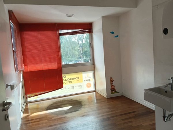 negozio in vendita a Roma in zona Casal Palocco