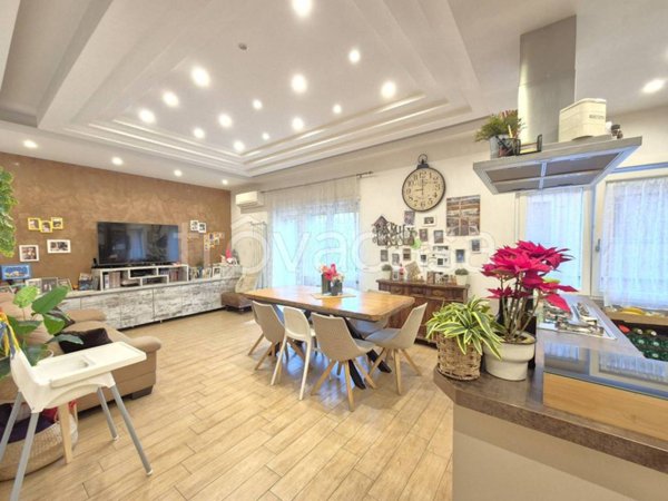 appartamento in vendita a Roma in zona Tor Bella Monaca