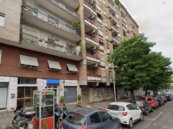 appartamento in vendita a Roma in zona Appio Latino