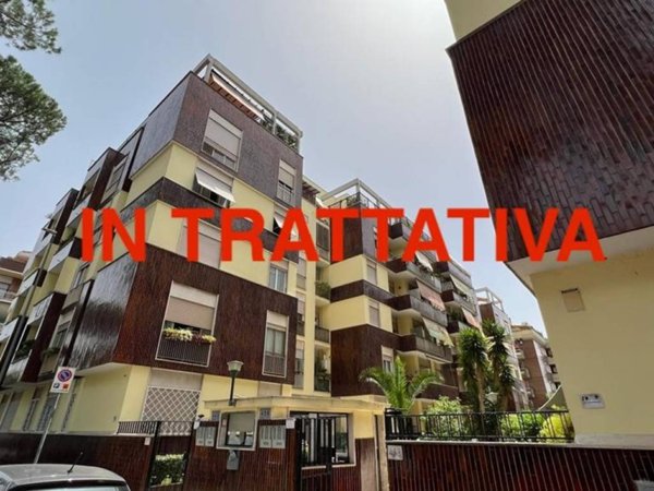 appartamento in vendita a Roma in zona Castel Fusano
