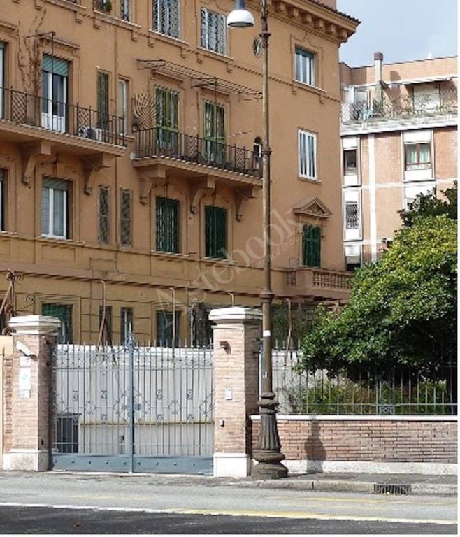 casa indipendente in vendita a Roma in zona Parioli
