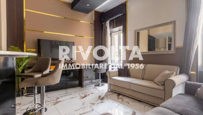 appartamento in vendita a Roma in zona Trevi-Colonna