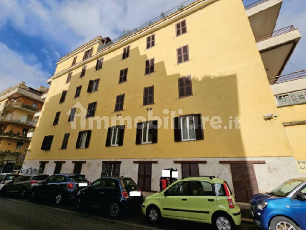 appartamento in vendita a Roma in zona Gianicolense
