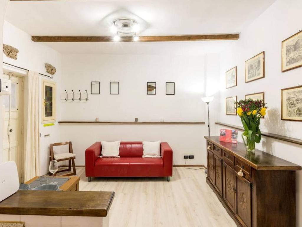 appartamento in vendita a Roma in zona Rione Regola