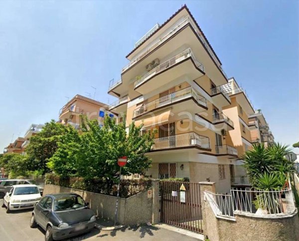 appartamento in vendita a Roma in zona Torrevecchia