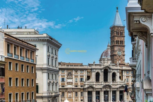 appartamento in vendita a Roma in zona Rione Monti/Campitelli