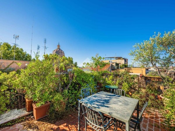 appartamento in vendita a Roma in zona Centro Storico