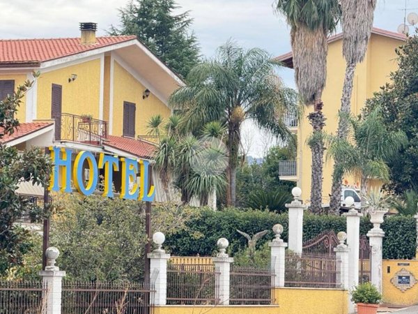 casa indipendente in vendita a Roma in zona Borghesiana