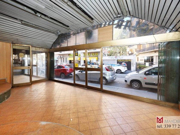negozio in vendita a Roma in zona Appio Latino