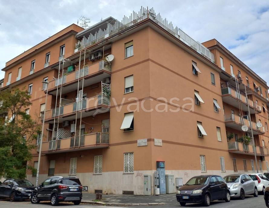 appartamento in vendita a Roma in zona Ostia