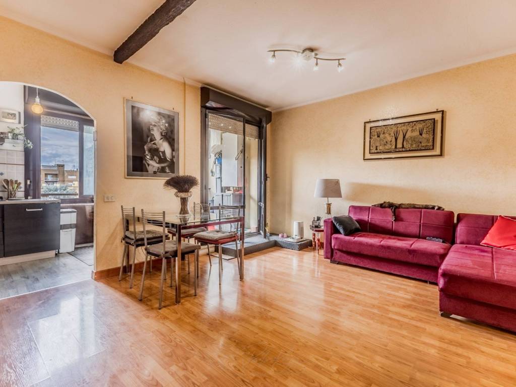 appartamento in vendita a Roma in zona Torre Angela