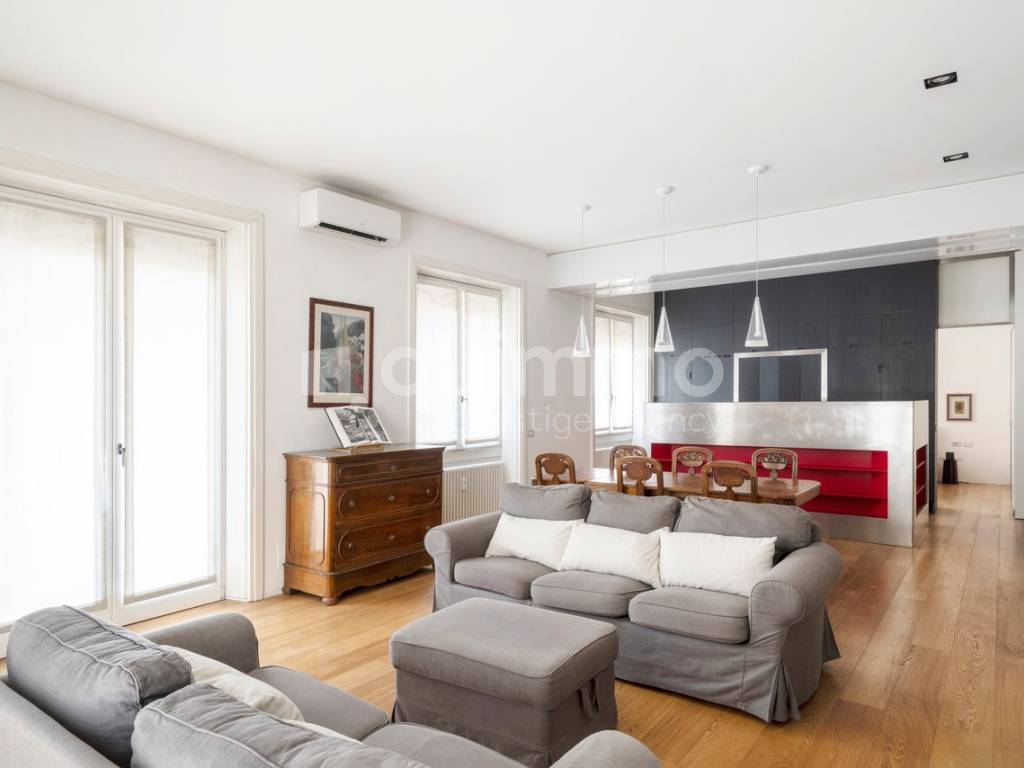 appartamento in vendita a Roma in zona Rione Monti/Campitelli