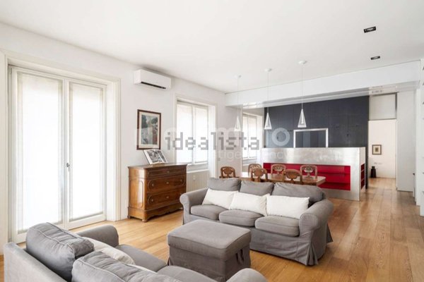 appartamento in vendita a Roma in zona Rione Monti/Campitelli