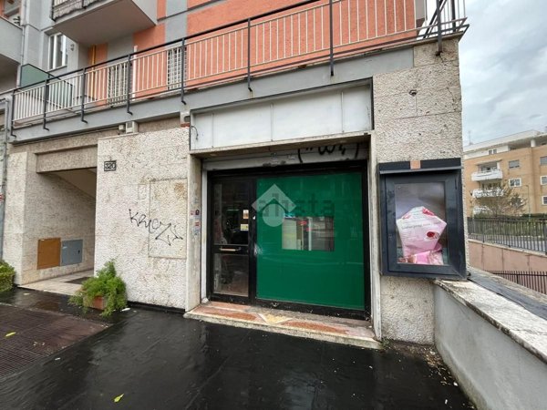 locale commerciale in vendita a Roma in zona Pietralata