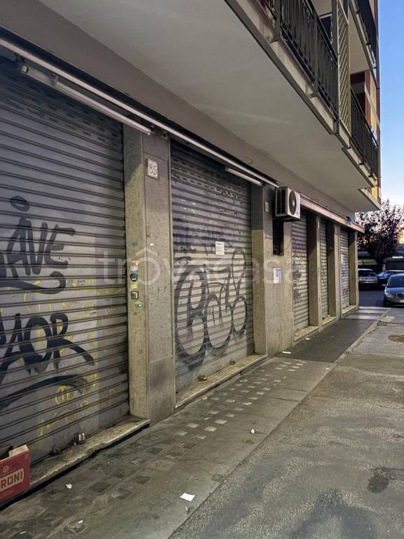 negozio in vendita a Roma in zona Collatino