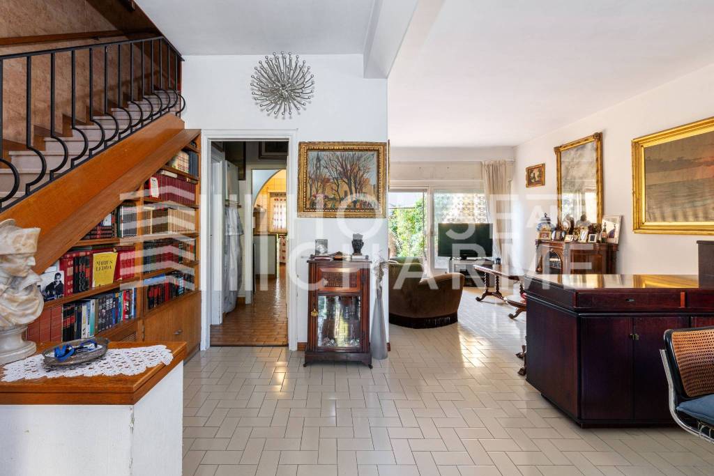 casa indipendente in vendita a Roma in zona Casal Palocco