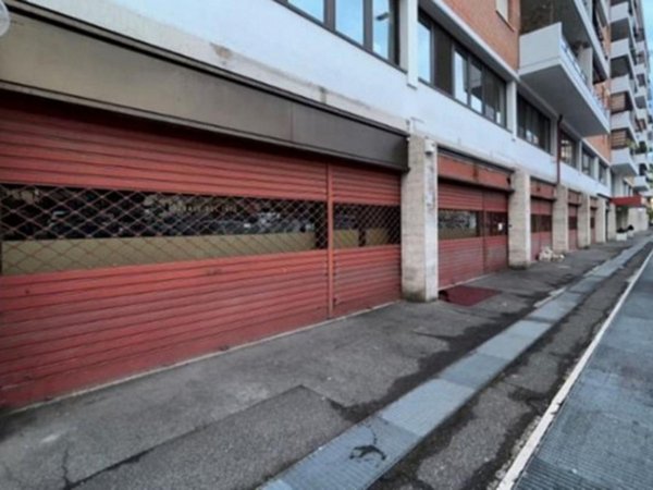 negozio in vendita a Roma in zona EUR