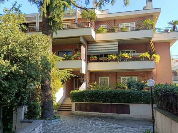 appartamento in vendita a Roma in zona Romanina
