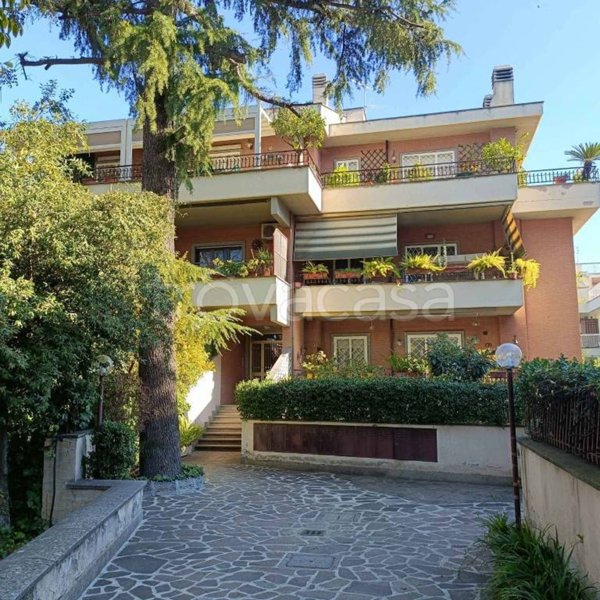appartamento in vendita a Roma in zona Torre Gaia