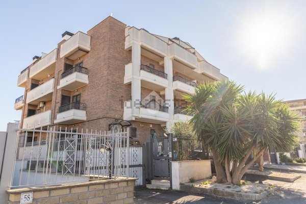 appartamento in vendita a Roma in zona Borghesiana