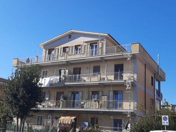 appartamento in vendita a Roma in zona Cesano
