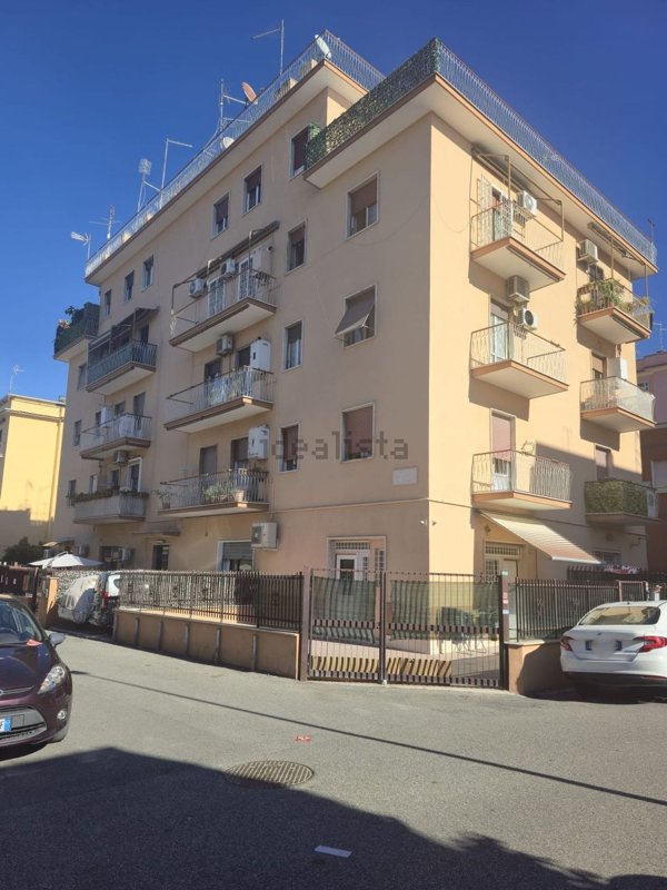 appartamento in vendita a Roma in zona Torre Maura