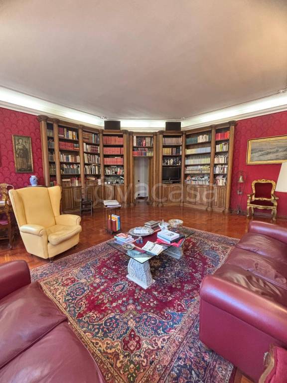 appartamento in vendita a Roma in zona Castro Pretorio