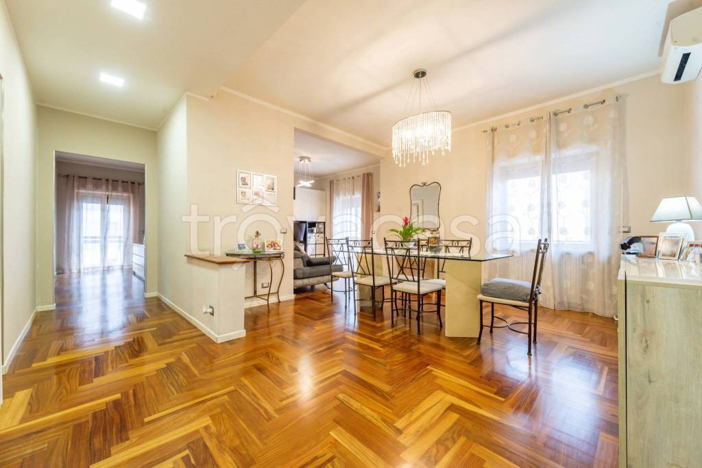 appartamento in vendita a Roma in zona Tor Bella Monaca