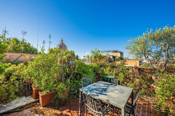 appartamento in vendita a Roma in zona Campo Marzio