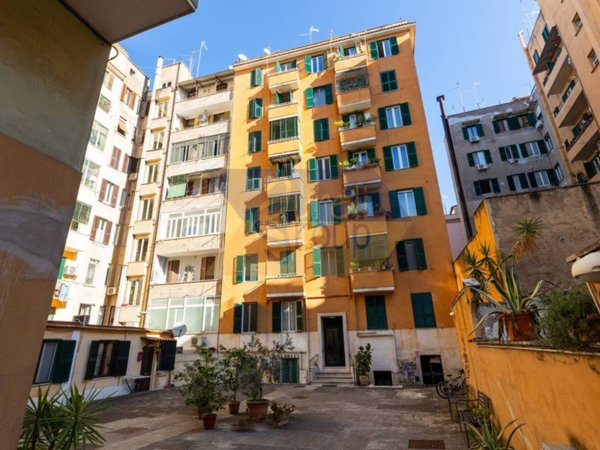 appartamento in vendita a Roma in zona Tuscolano
