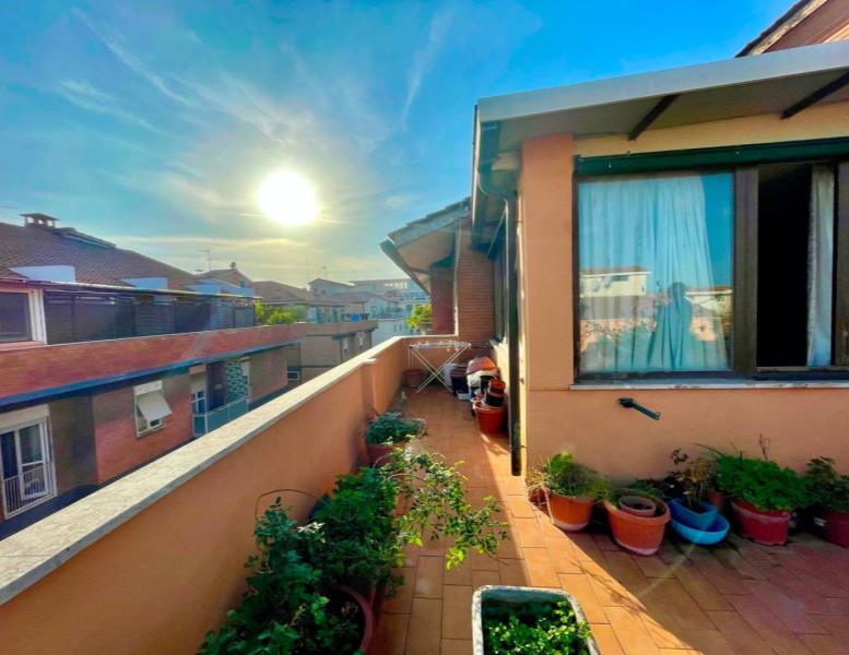 appartamento in vendita a Roma in zona Portuense