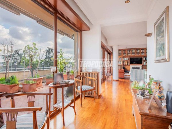appartamento in vendita a Roma in zona EUR