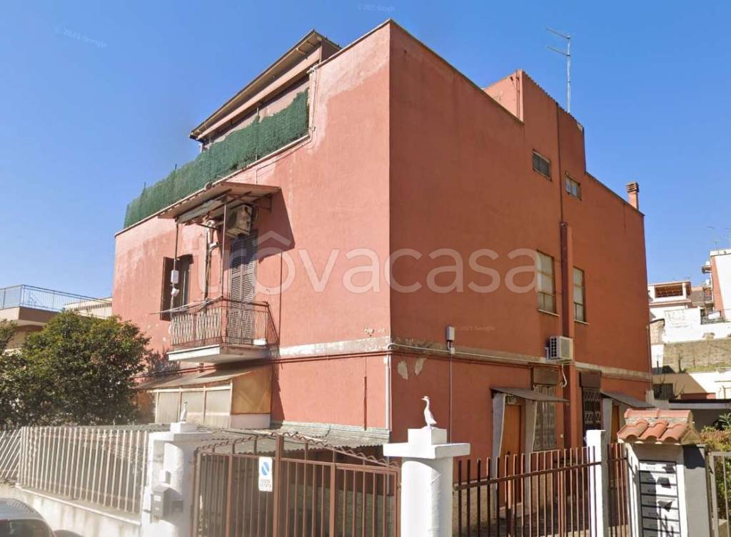 appartamento in vendita a Roma in zona Torre Maura