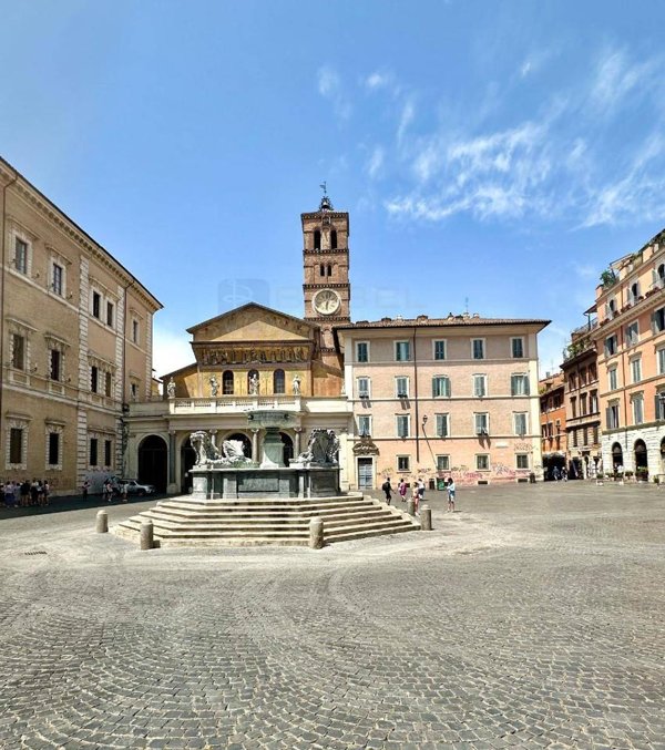 appartamento in vendita a Roma in zona Trastevere