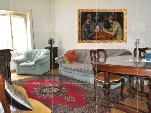 appartamento in vendita a Roma in zona Ardeatino