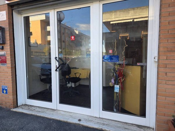 negozio in vendita a Roma in zona Dragona/Bagnoletto