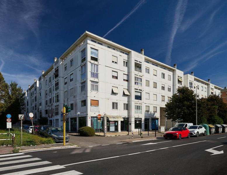 negozio in vendita a Roma in zona Ostia