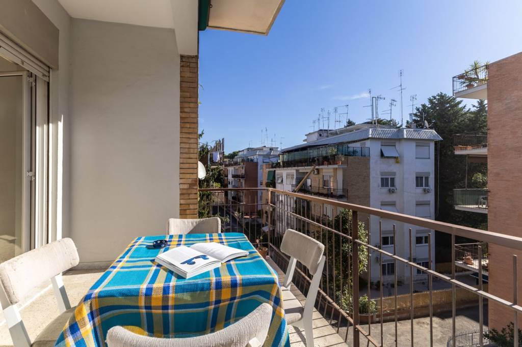 appartamento in vendita a Roma in zona Gianicolense