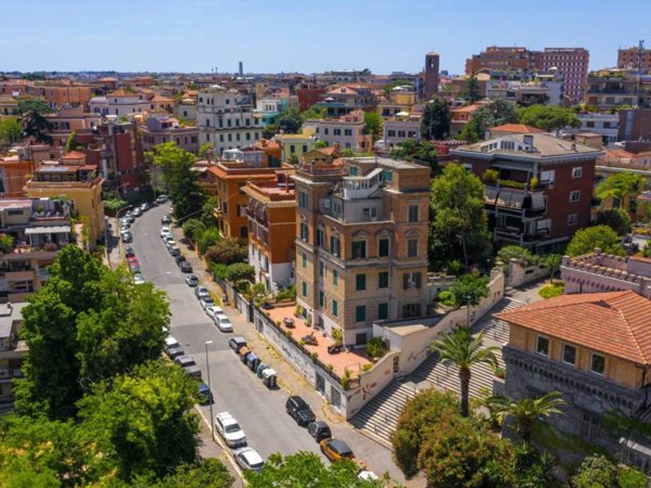 appartamento in vendita a Roma in zona Portuense
