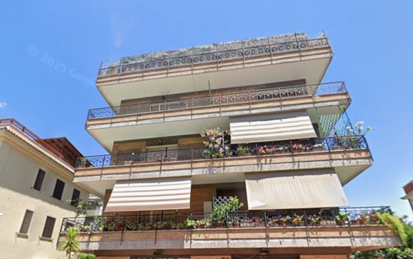 appartamento in vendita a Roma in zona Tuscolano