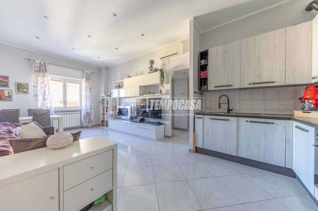 appartamento in vendita a Roma in zona Prenestino-Centocelle