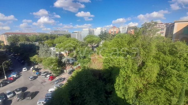appartamento in vendita a Roma in zona Ostiense