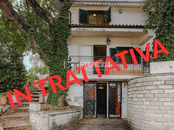casa indipendente in vendita a Roma in zona Casalotti
